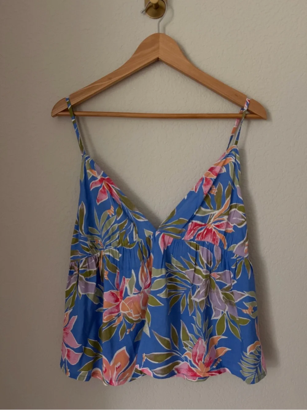 Billabong Blue Tropical Floral V-Neck Camisole - Picture 2 of 11